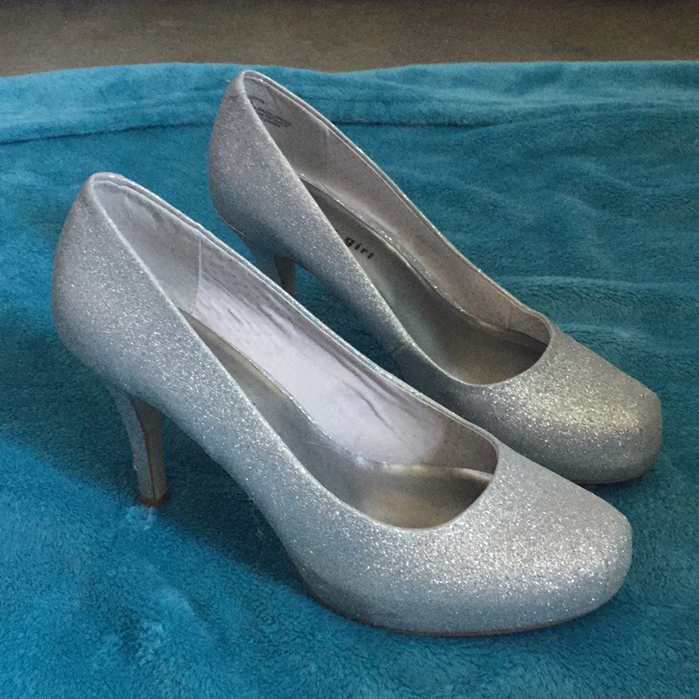 Madden Girl Silver heels